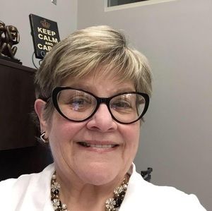 Meet your Posher, Debra